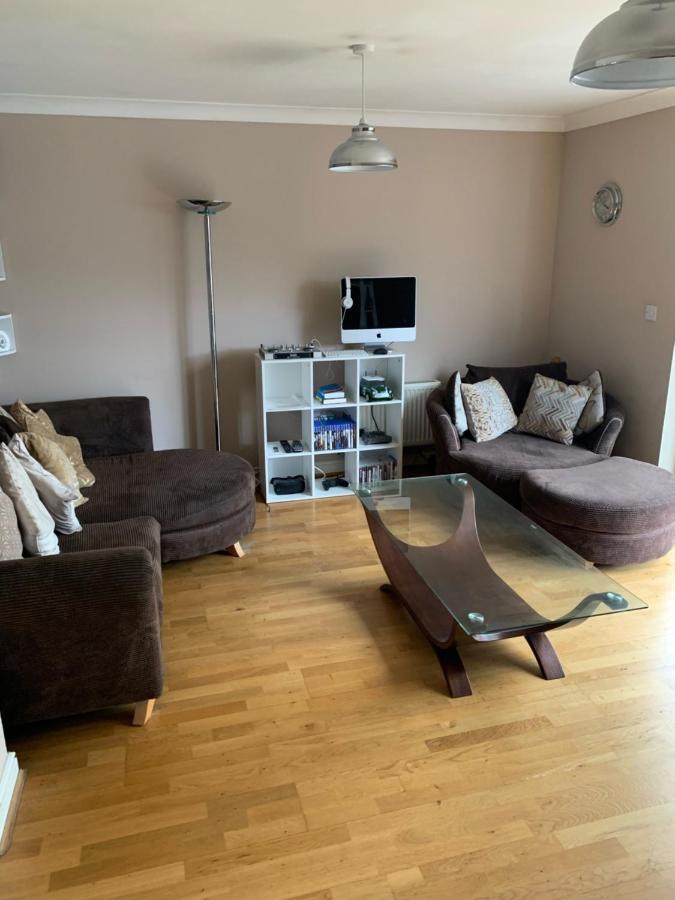 Family Fun Haven: Triple-level With Games * Ashford (Kent)