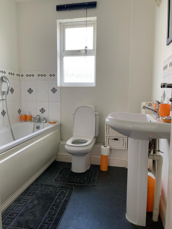 Holiday home Family Fun Haven: Triple-level With Games Ashford (Kent)