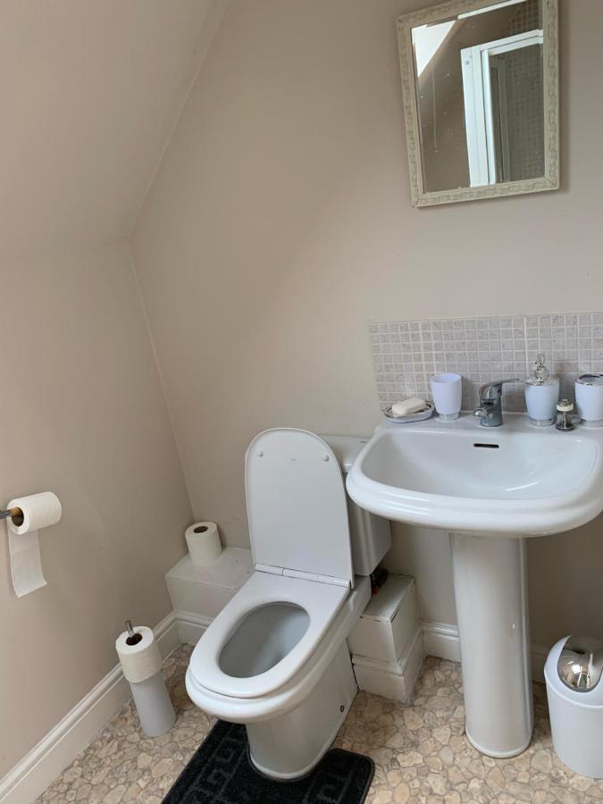 Family Fun Haven: Triple-level With Games Holiday home Ashford (Kent)